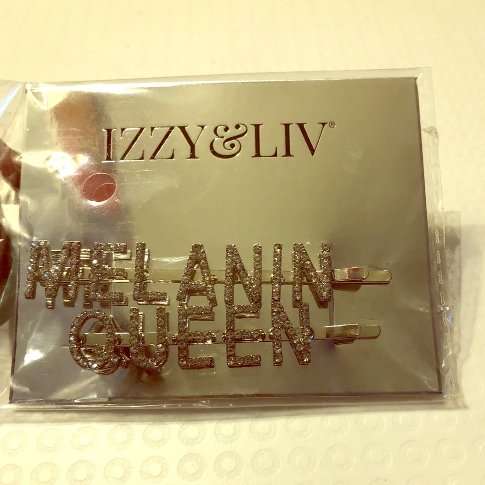 Izzy and Liv Hairpins